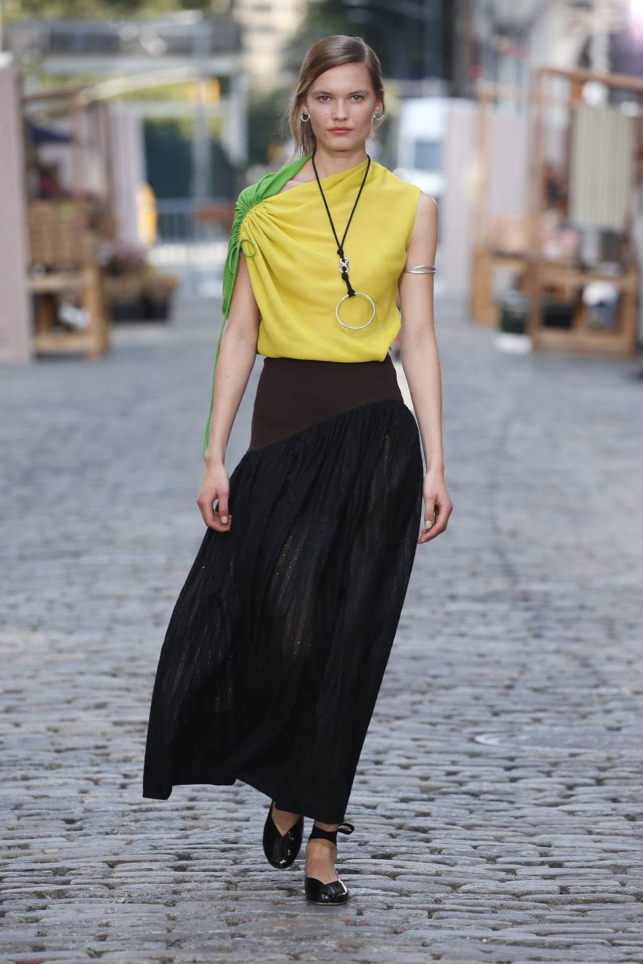 إليكم مجموعة موسم ربيع وصيف 2022 من 