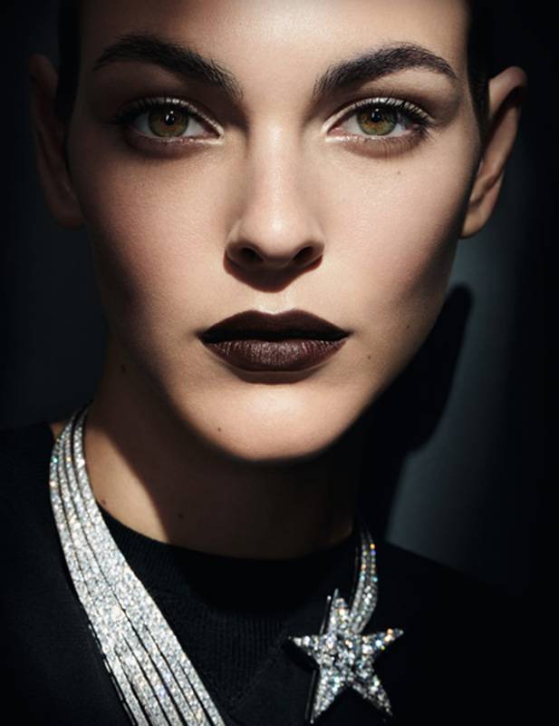 جرّبي أحمر الشفاه الثوري من 