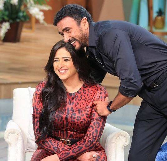 أحمد العوضي يحتفل بميلاد ياسمين عبد العزيز بصور خاصة ورسالة رومانسية