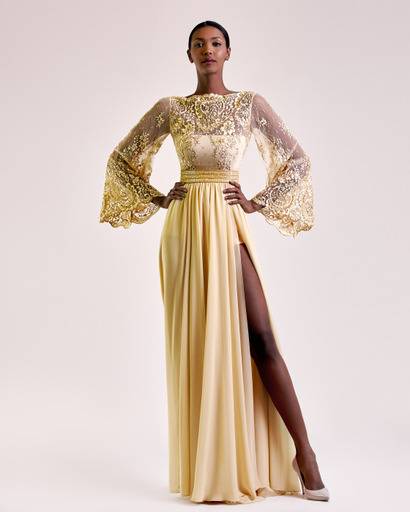 مروحة من الألوان الهادئة يقدّمها المصمّم كميل شمعون في مجموعة ربيع 2022... إشراقة الصيف في تصاميم رشيقة