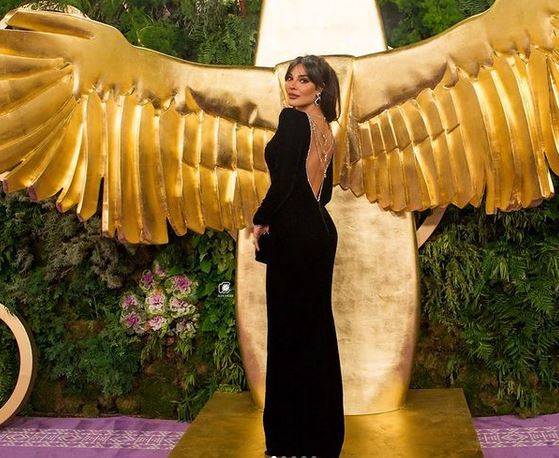 بالفيديو - هكذا احتفلت نادين نسيب نجيم بيوم ميلادها في الفندق