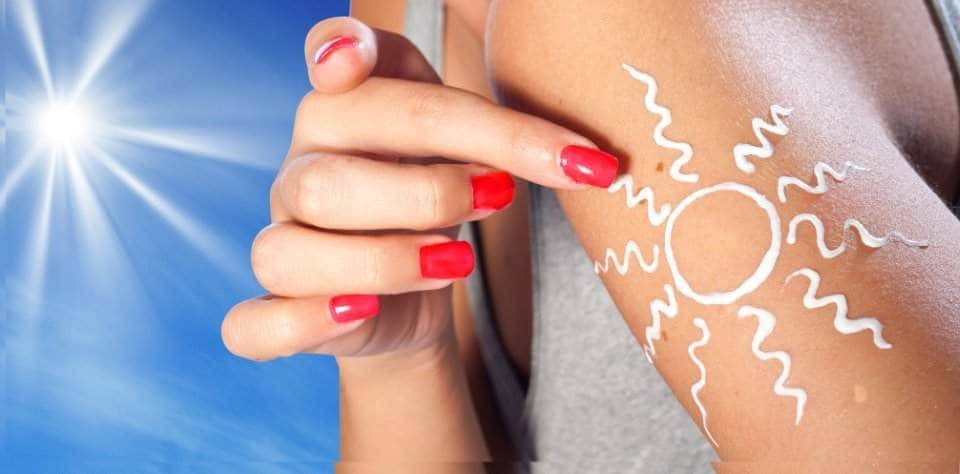 ما هي الكمية الصحيحة لاستخدام كريم الوقاية من الشمس؟