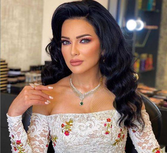 بالفيديو - هكذا بدت صفاء سلطان في أول ظهور لها بعد أزمتها الصحية