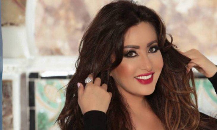 بالفيديو - لطيفة التونسية تنهار بكاءً بسبب مأساة والدها