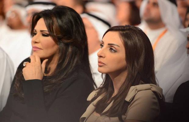 بالفيديو - أحلام الشامسي تستقبل أنغام في منزلها