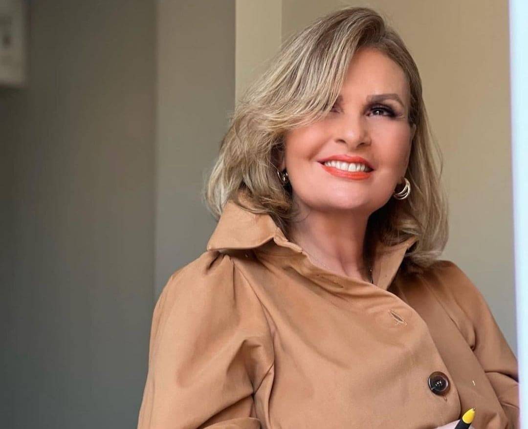 بالصور - أول ظهور وتعليق ليسرا بعد شفائها من كورونا... هكذا بدت