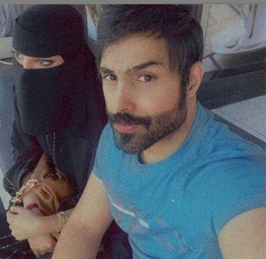 بالفيديو - العنود يوسف تهدي زوجها سيارة فارهة... ردّ فعله غريب