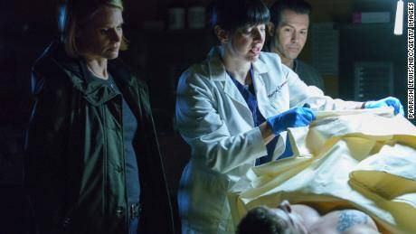 العثور على جثة ممثلة شابة في حديقة عامة