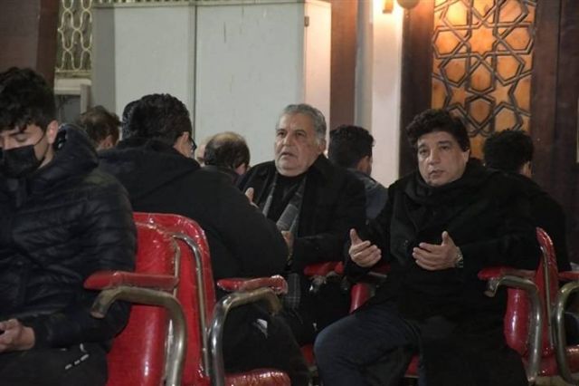 بالصور - غياب ملحوظ لنجوم الغناء عن عزاء والدة الملحن عمرو مصطفى