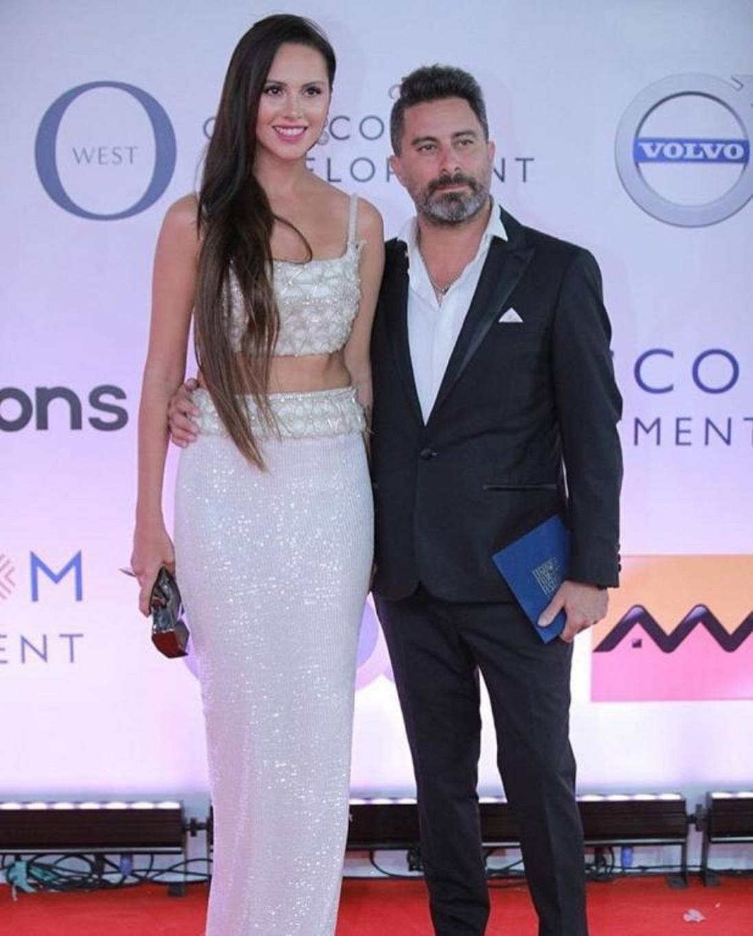 أزمة بين ياسمين رئيس وزوجها هادي الباجوري بسبب تصريحاته حول القُبلات