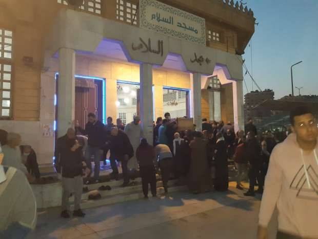 جنازة والدة أمل رزق