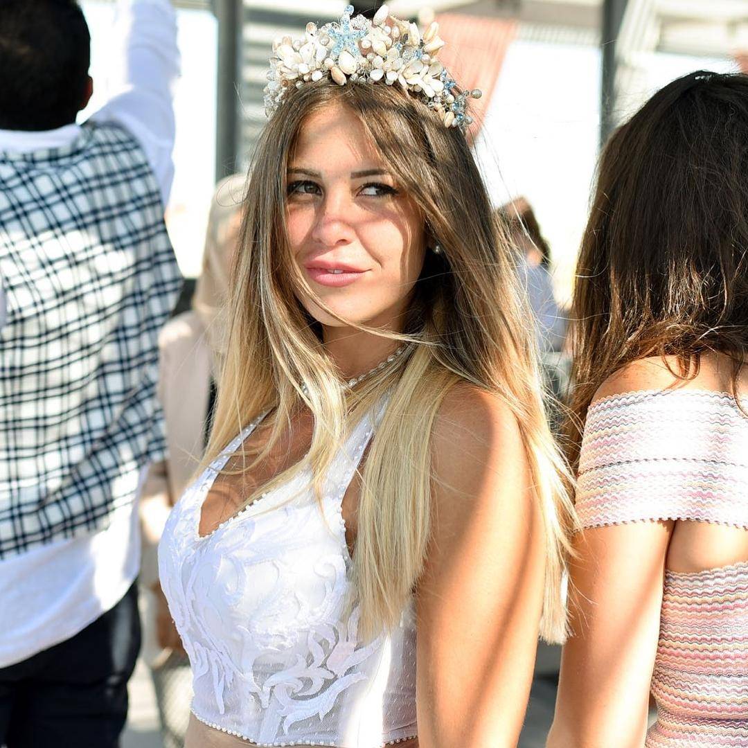 منة حسين فهمي تكشف حقيقة علاقتها مع أحمد فهمي وشريف رمزي بعد طلاقها للمرة الثالثة