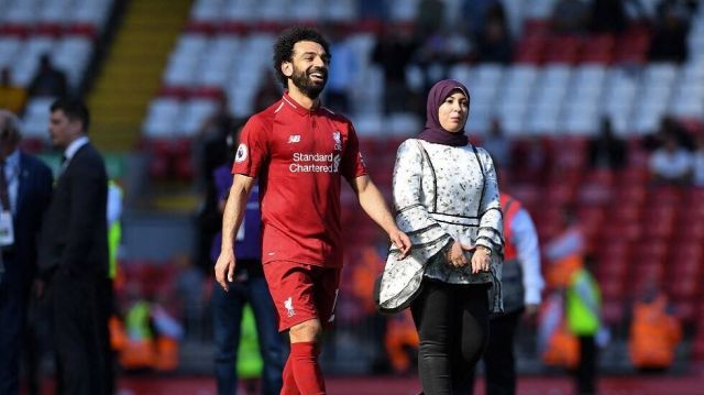 محمد صلاح يكشف كيف بدأت علاقته بزوجته وصفاتها