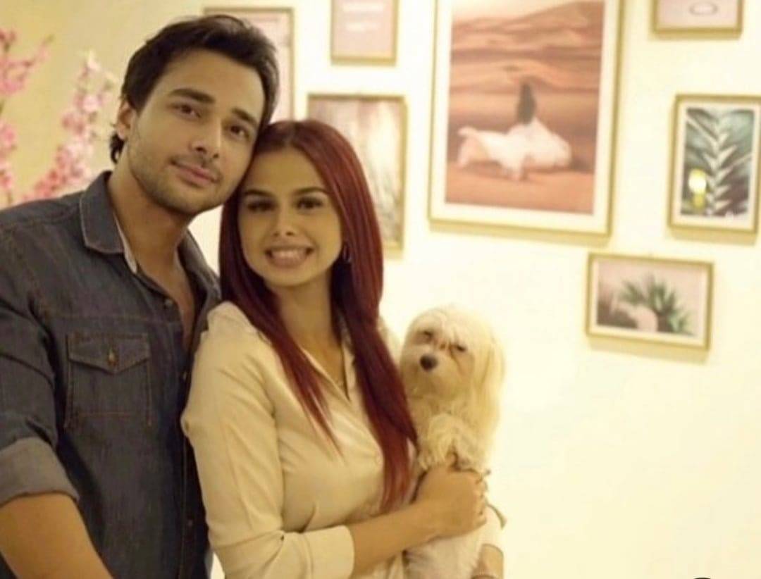 محمود المهدي يكشف آخر تطورات حالة زوجته منة عرفة الصحية