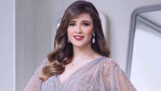 ياسمين عبد العزيز تحسم جدل خضوعها لعمليات تجميل بفيديو جديد