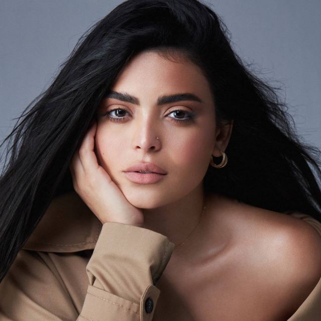 أسماء جلال تضع حداً للشائعات وتكشف حقيقة زواجها