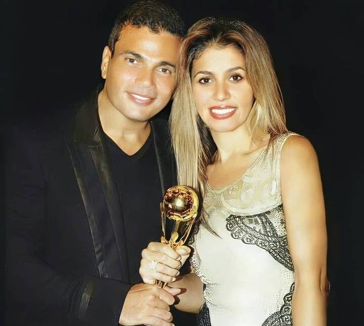 صور نادرة من حفل زفاف عمرو دياب وزينة عاشور تشغل مواقع التواصل