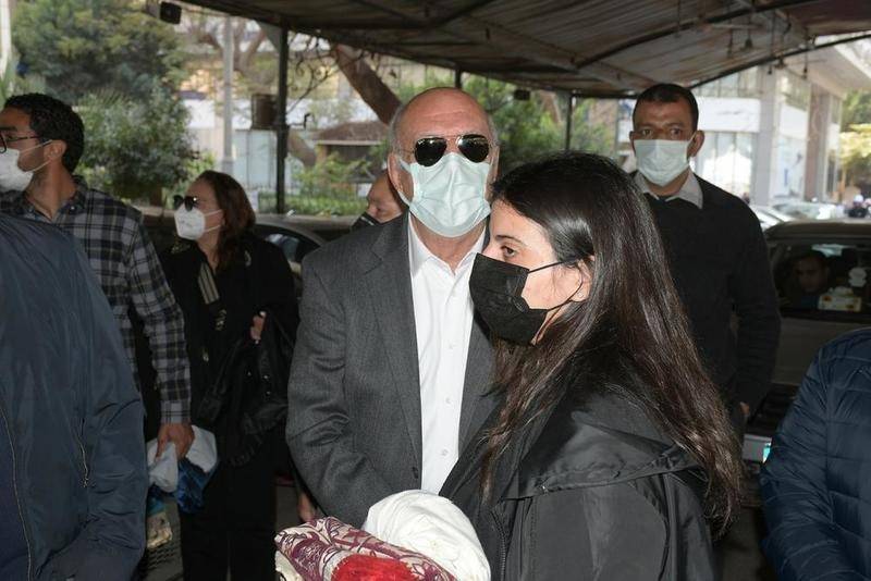 الموسيقار عمر خيرت أول الحاضرين لتشييع جثمان طليقته جالا فهمي