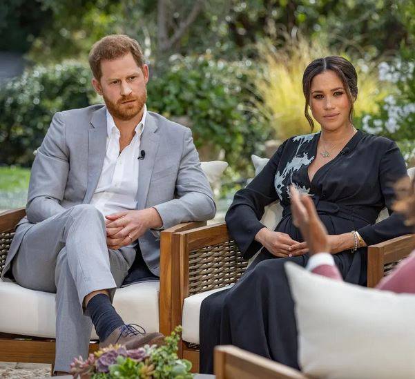 اختيار فستان ميغان ماركل ليكون 