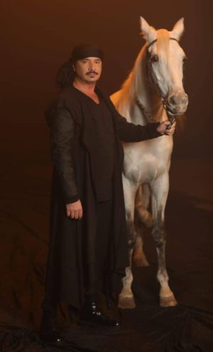 هادي خليل يعيدنا إلى الزمن الجميل بأغنيته الجديدة "يا دايم الدوم"