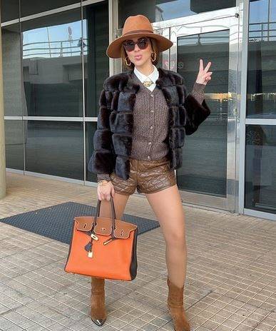 بالفيديو والصور - ميريام فارس تُعلّم ابنها التزلّج وتستمتع معه على الثلج