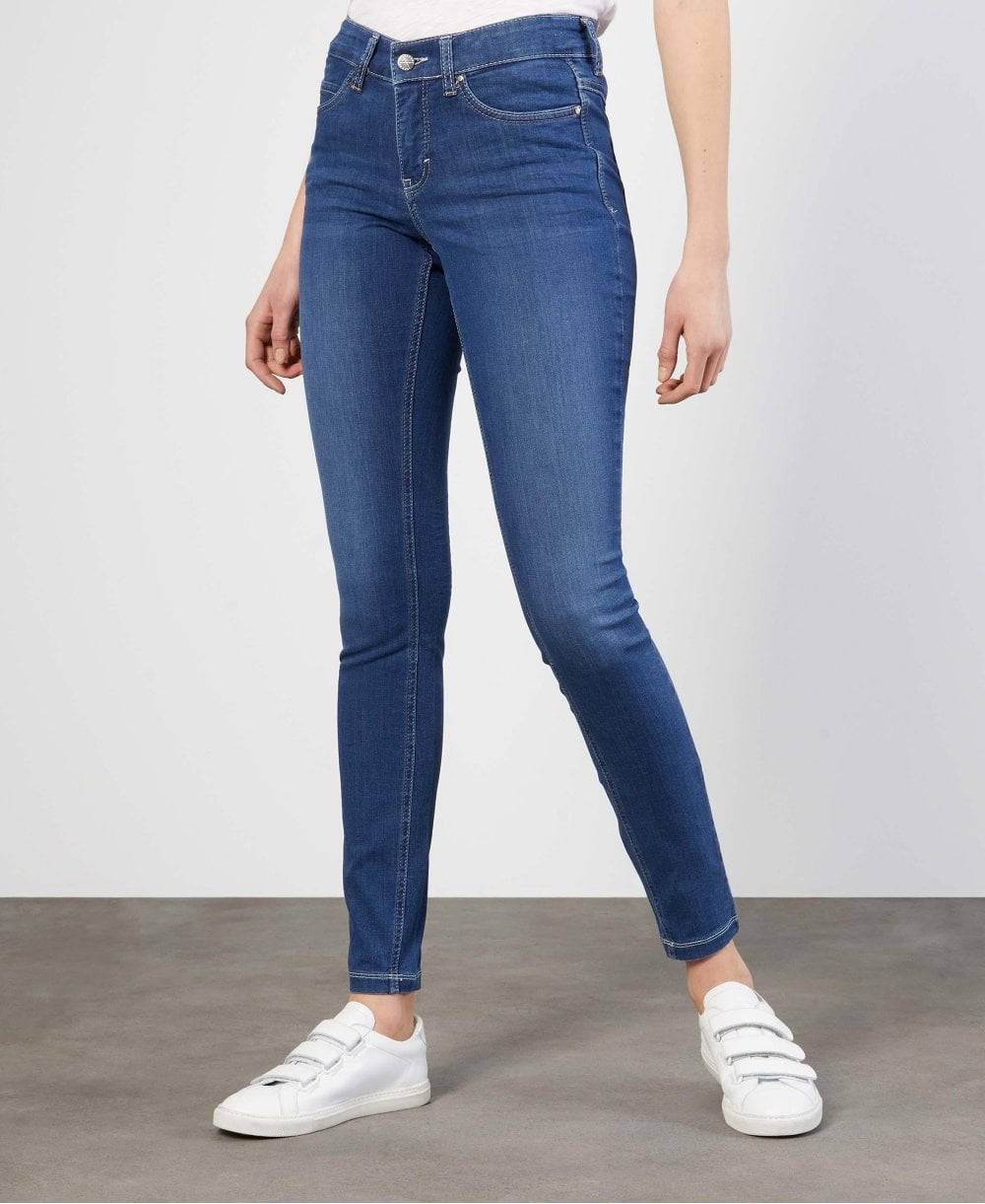 لن تتخيلوا كمية الضرر عند ارتداء الجينز الضيق طوال اليوم؟