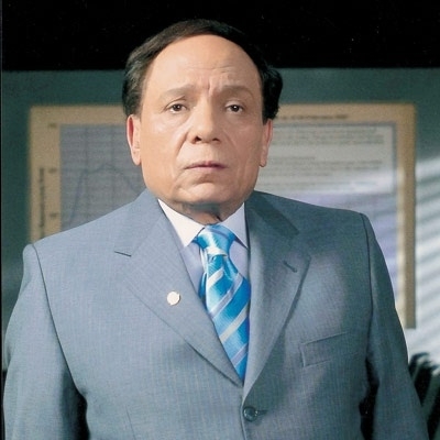 عادل إمام: لم أصدم أحداً بسيارتي...