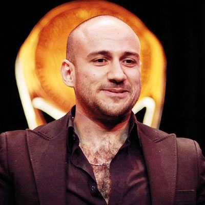 أحمد مكي: سرقة مقطع من أغنية 'قطر الحياة'