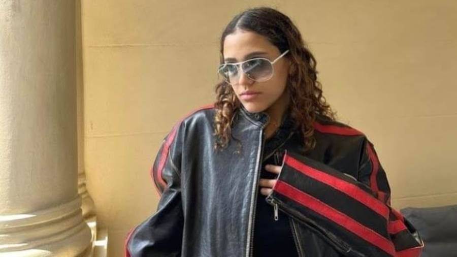 جانا عمرو دياب تعيد إطلالة والدها بعد 17 سنة