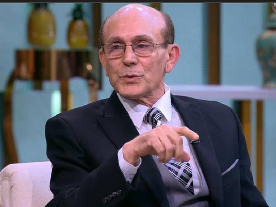 محمد صبحي يعلن عن انتحال شخصيته على 