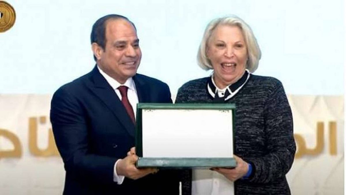 بالفيديو - ظهور نادر لفريدة فهمي خلال تكريمها في يوم الأمهات المثاليات