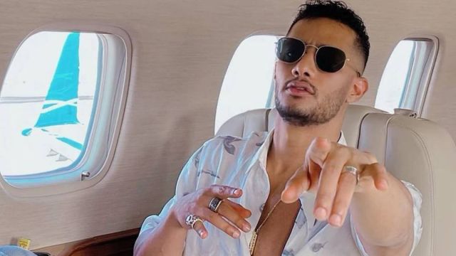 محمد رمضان يتجاهل الحكم عليه بدفع ستة ملايين جنيه وينشر إعلان حفله الجديد