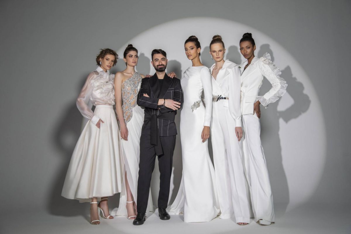 نجا سعادة يُجسّد فنّ الرقص في مجموعته الجديدة The Dancing Soulمن أزياء الهوت كوتور لربيع وصيف 2022