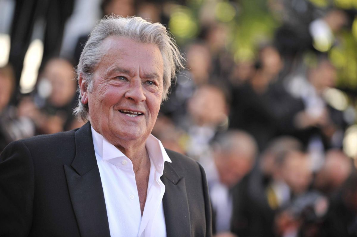 نهاية صادمة... النجم آلان ديلون يختار 