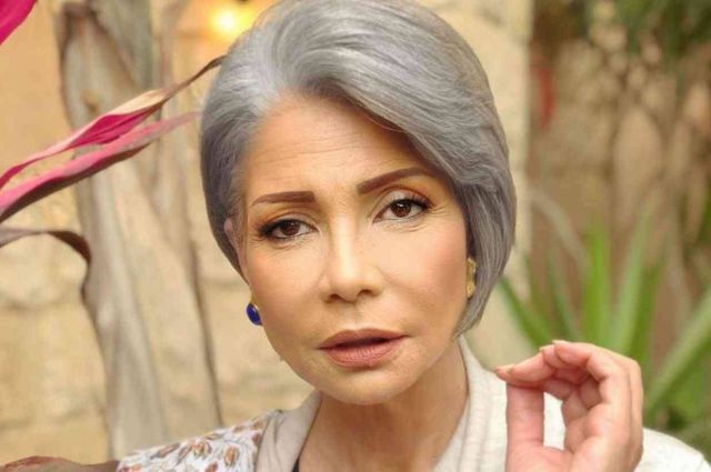 بالفيديو - سوسن بدر تسخر من أدوارها في السينما