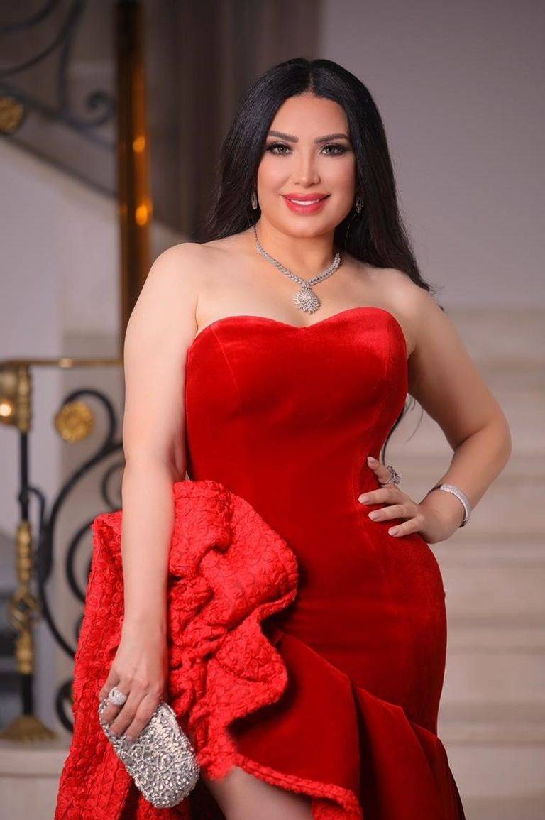 تعليق غريب من عبير صبري يضعها في موقف محرج