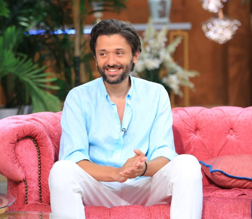 بالفيديو - كريم محمود عبد العزيز يكشف سبب رفض والده دخوله الفن