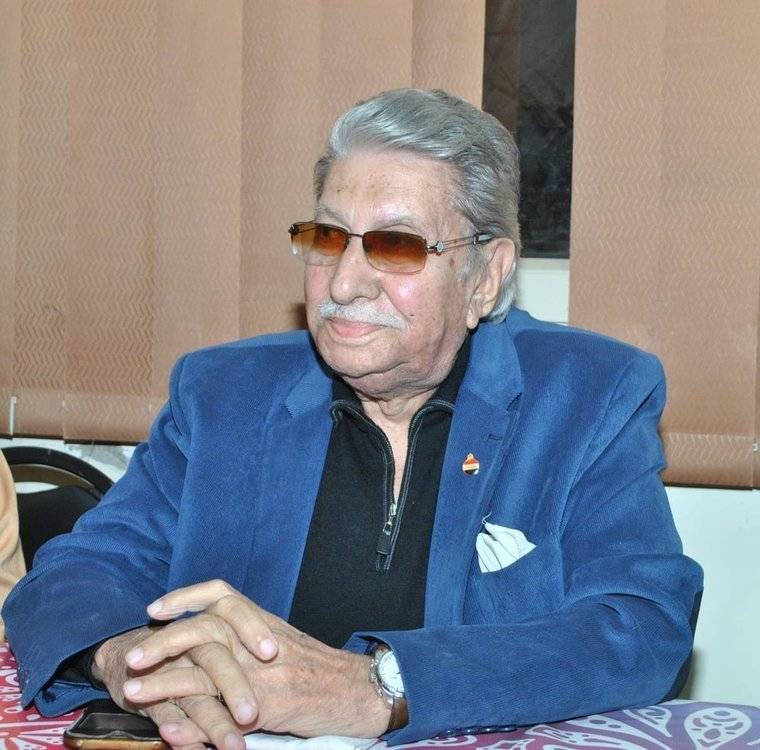 صورة توثّق لحظة إصابة عثمان محمد علي بجلطة في المخ