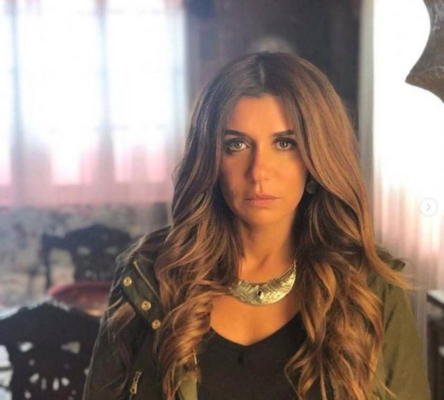 بالفيديو- أول ظهور لغادة عادل بعد إصابتها ببكتيريا في الدم