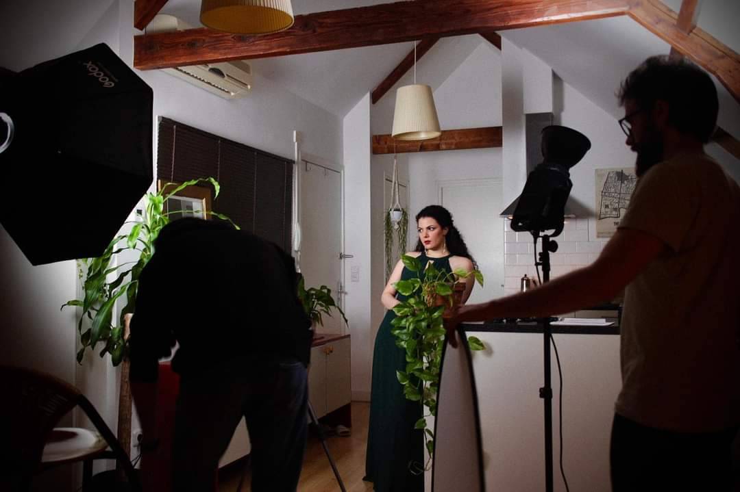 بالصور والفيديو - ناي البرغوثي تُطلق أولى أغنياتها المصرية 