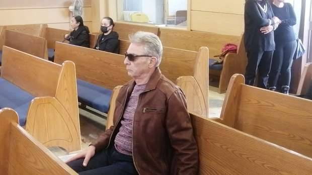 محمود حميدة أول الحاضرين وبكاء سلوى محمد علي في جنازة عهدي صادق