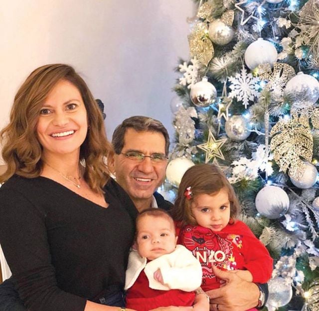 ندى البستاني وعائلتها