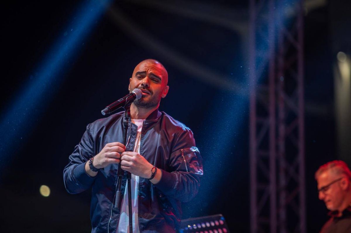 جوزيف عطية يحصد نجاح ألبومه في نشاط فنّي كبير