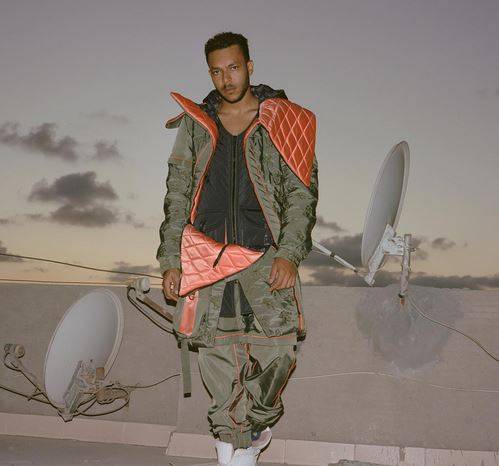 بالفيديو - انتقادات حادّة لمطرب الراب ويجز بسبب إطلالته في 