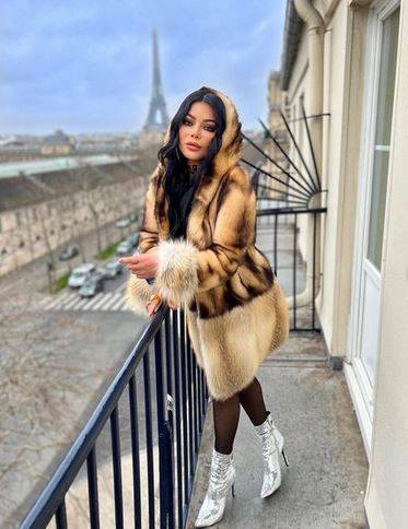 بالفيديو - مفاجأة جديدة لهيفاء وهبي بيوم ميلادها... وفستانها حديث الجمهور