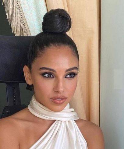 بالصور - سلمى أبو ضيف تأسر القلوب بإطلالات جريئة في باريس