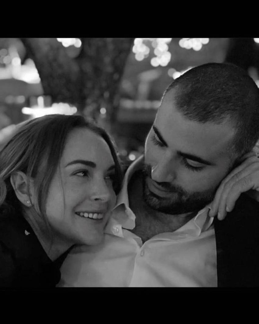 بالصور - ليندسي لوهان قبلت طلب يدها للزواج من حبيبها العربي