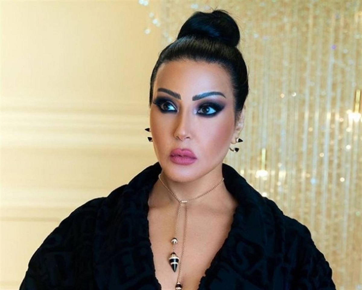 سمية الخشاب تُحرج متابِعاً هاجم صورتها بالحجاب: 