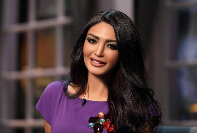 الإعلامية سالي عبد السلام تكشف حقيقة مرضها