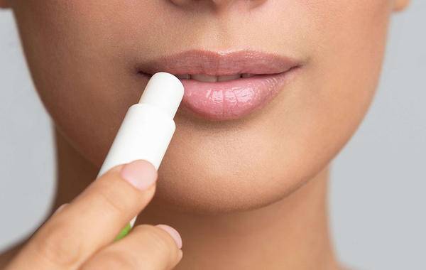 إعتني بشفتيكِ خلال شهر رمضان بهذه الخطوات